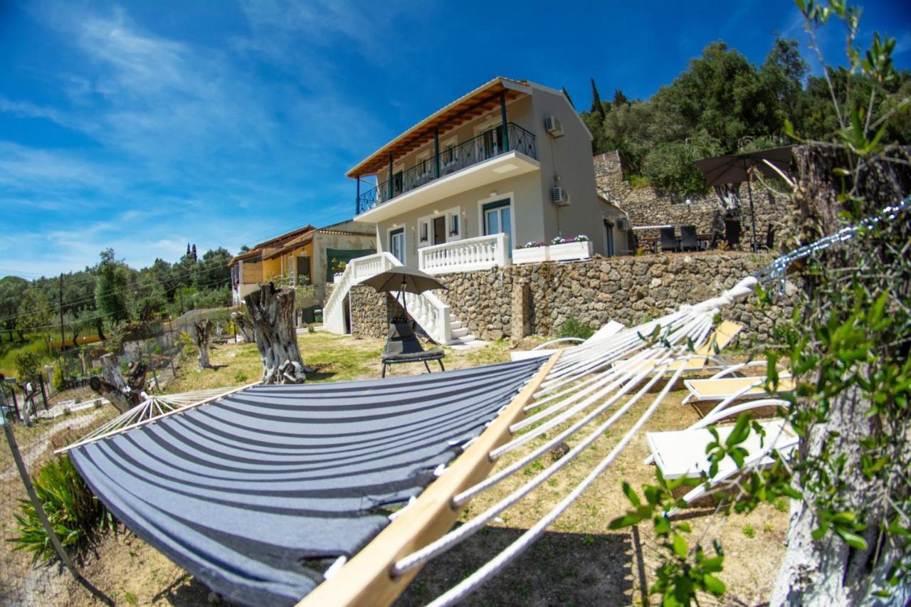 פאלאוקסטריצה Nausika Rustic Cottage מראה חיצוני תמונה