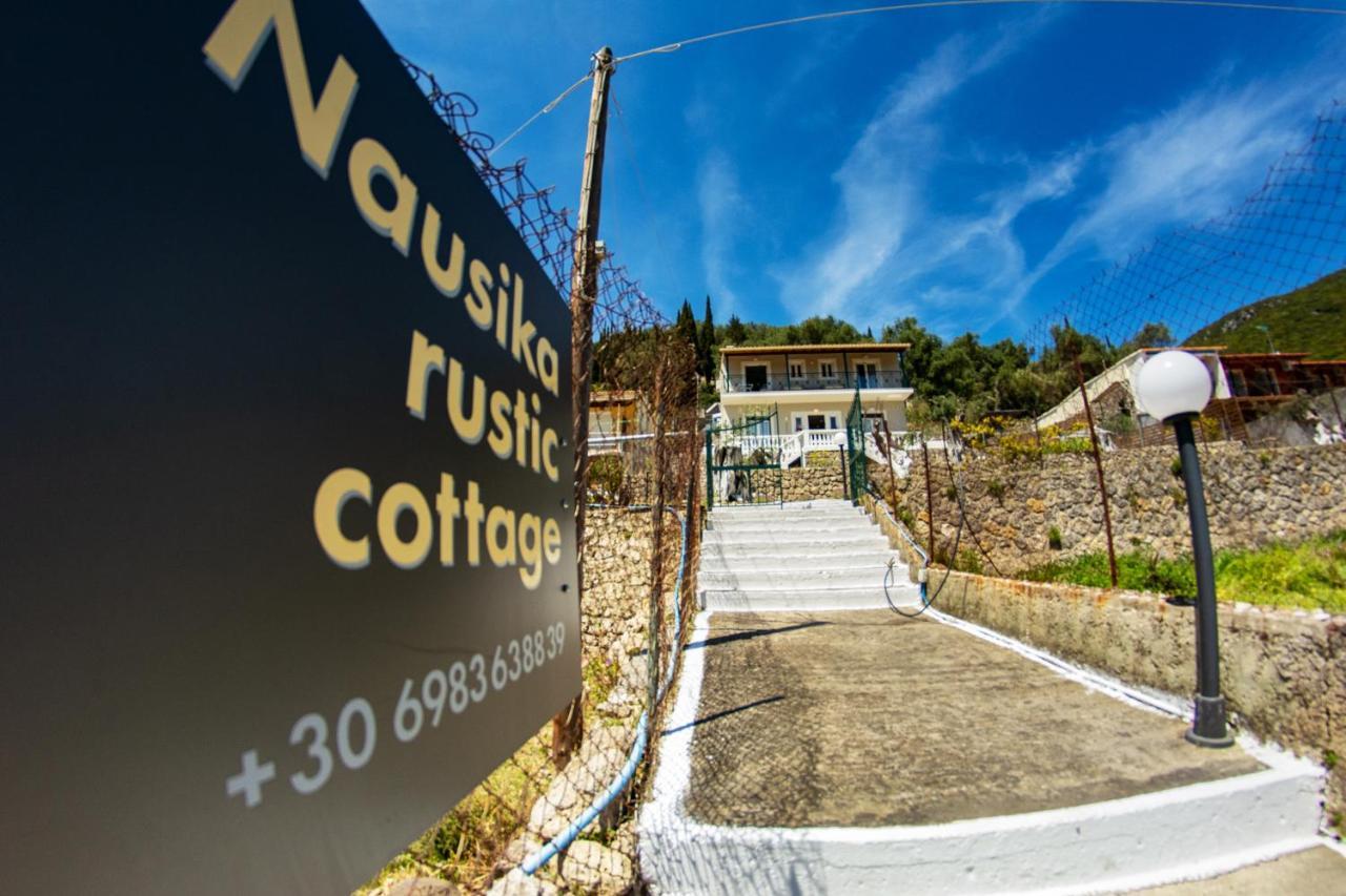 פאלאוקסטריצה Nausika Rustic Cottage מראה חיצוני תמונה